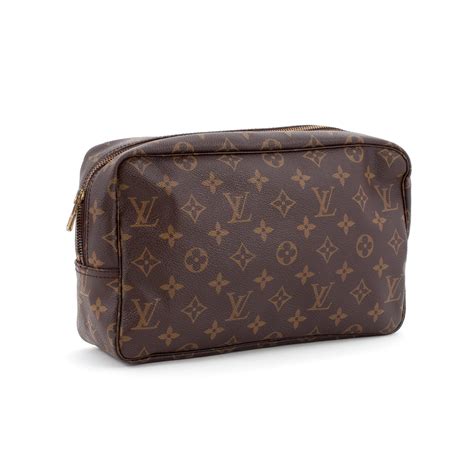 wash bag louis vuitton|louis vuitton bag with pouch.